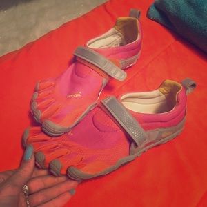 Vibram Running/Leisure shoes (Pink and Orange)